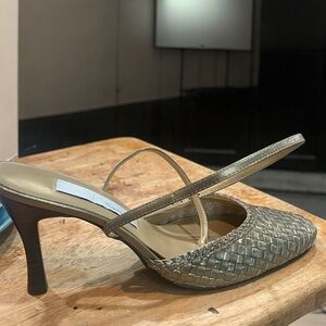 Siegel’s Elegant Gold Women's Heels Sz 5.5